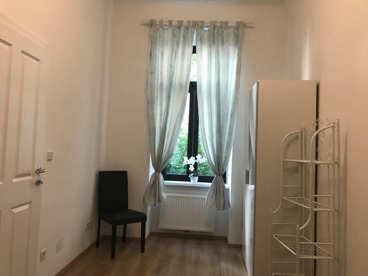 Imperial Apartments Schoenbrunn - Jadengasse Вена Экстерьер фото
